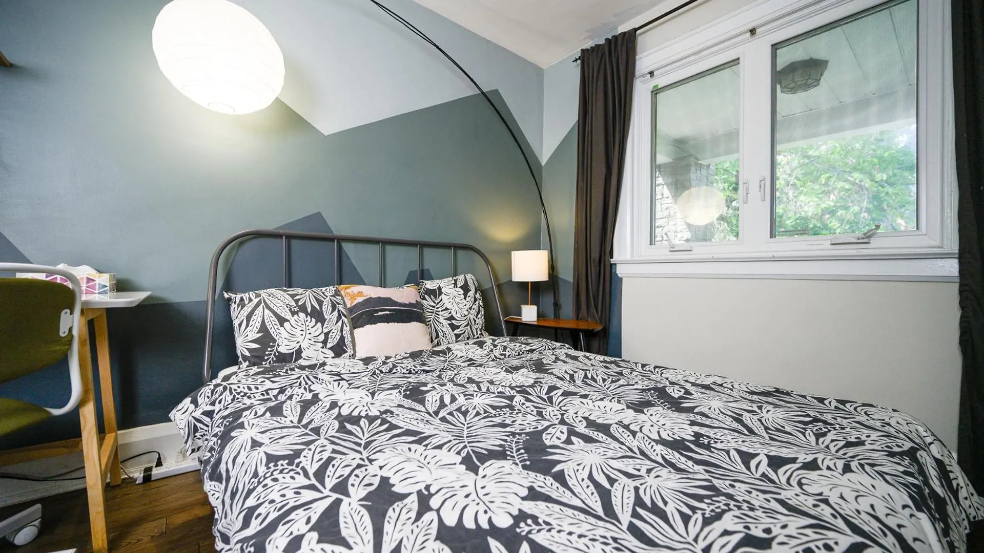 홈스테이 Spacious Room With Ensuite Bathroom Near Subway, Koreatown & Uoft 토론토