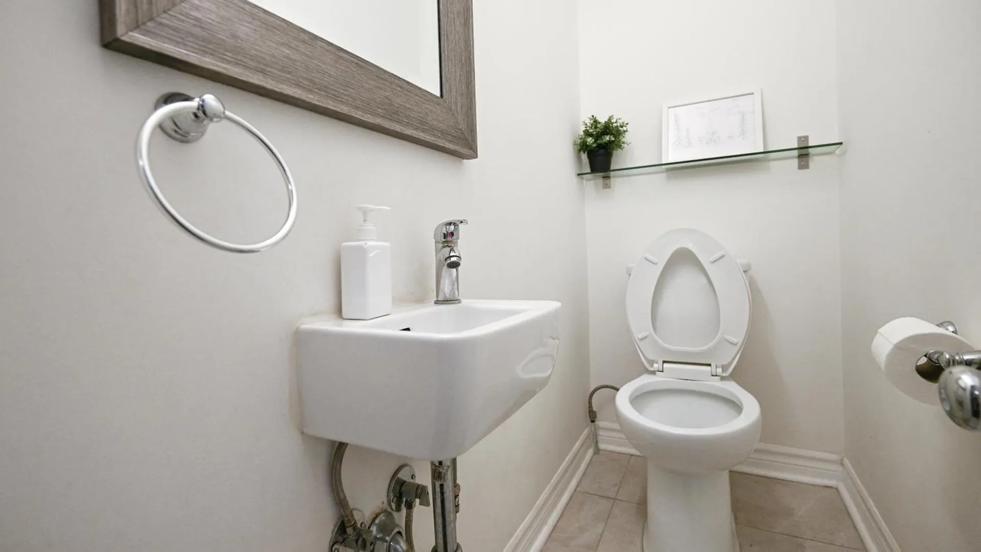 Spacious Room With Ensuite Bathroom Near Subway, Koreatown & Uoft 토론토 0*,  캐나다